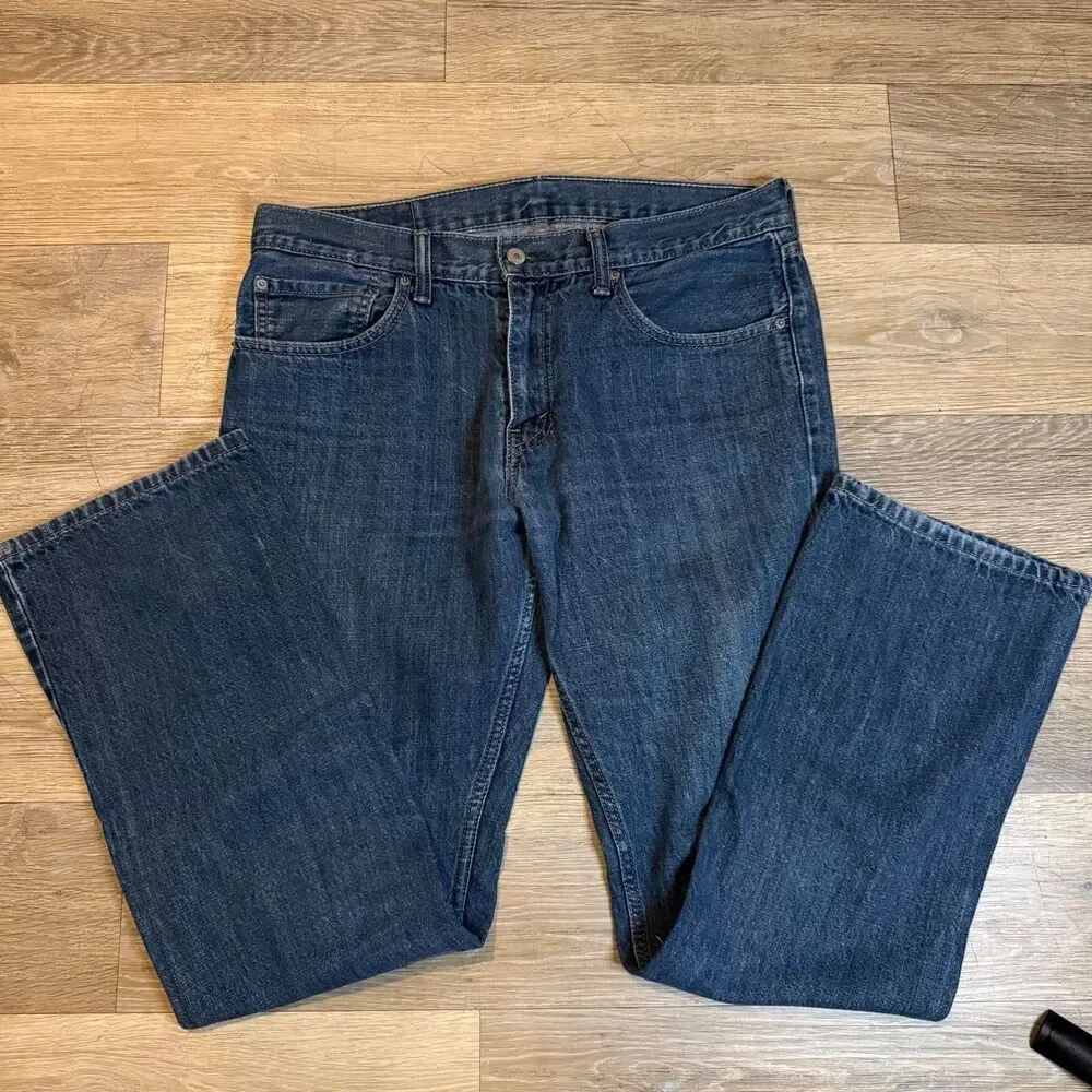 Levi-s Men's Blue and Navy Jeans